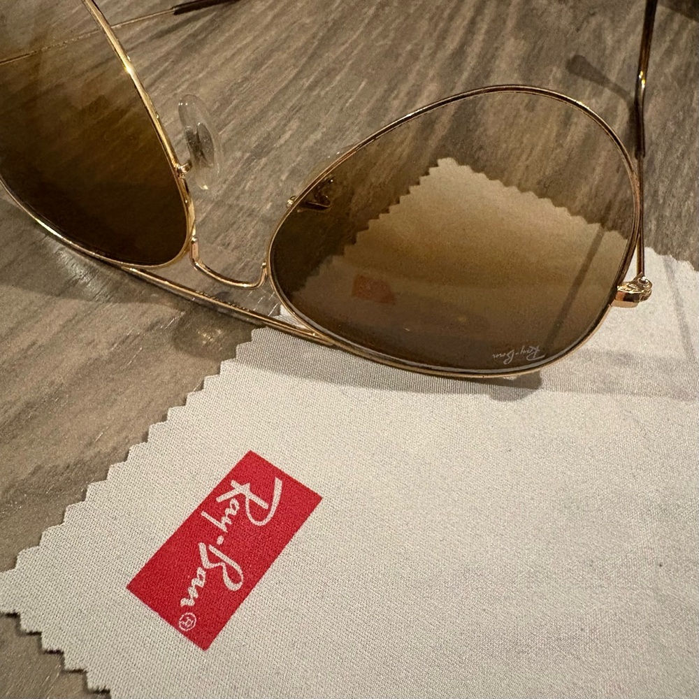 Ray-Ban Women’s Sunglasses - Picture 2 of 5